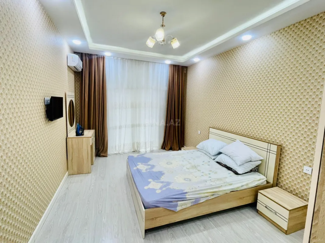 Kirayə verilir 2 otaqlı mənzil 105 m²