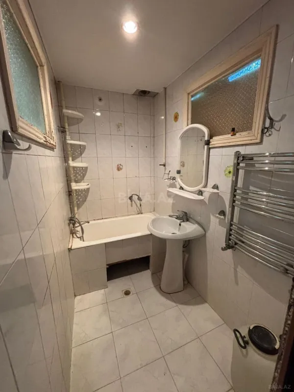 Kirayə verilir 5 otaqlı mənzil 120 m²