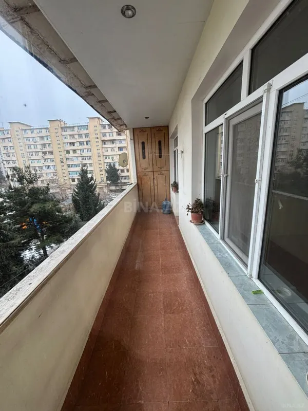 Kirayə verilir 5 otaqlı mənzil 120 m²