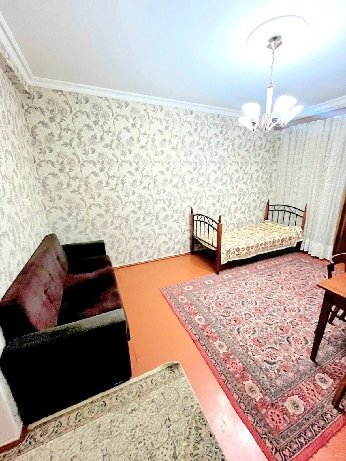 Kirayə verilir 2 otaqlı mənzil 70 m²