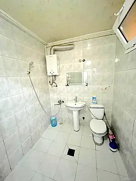 Kirayə verilir 2 otaqlı mənzil 70 m²