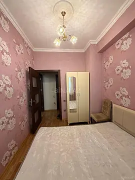 Kirayə verilir 2 otaqlı mənzil 42 m²