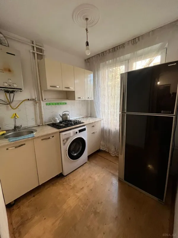 Satılır 1 otaqlı mənzil 35 m²