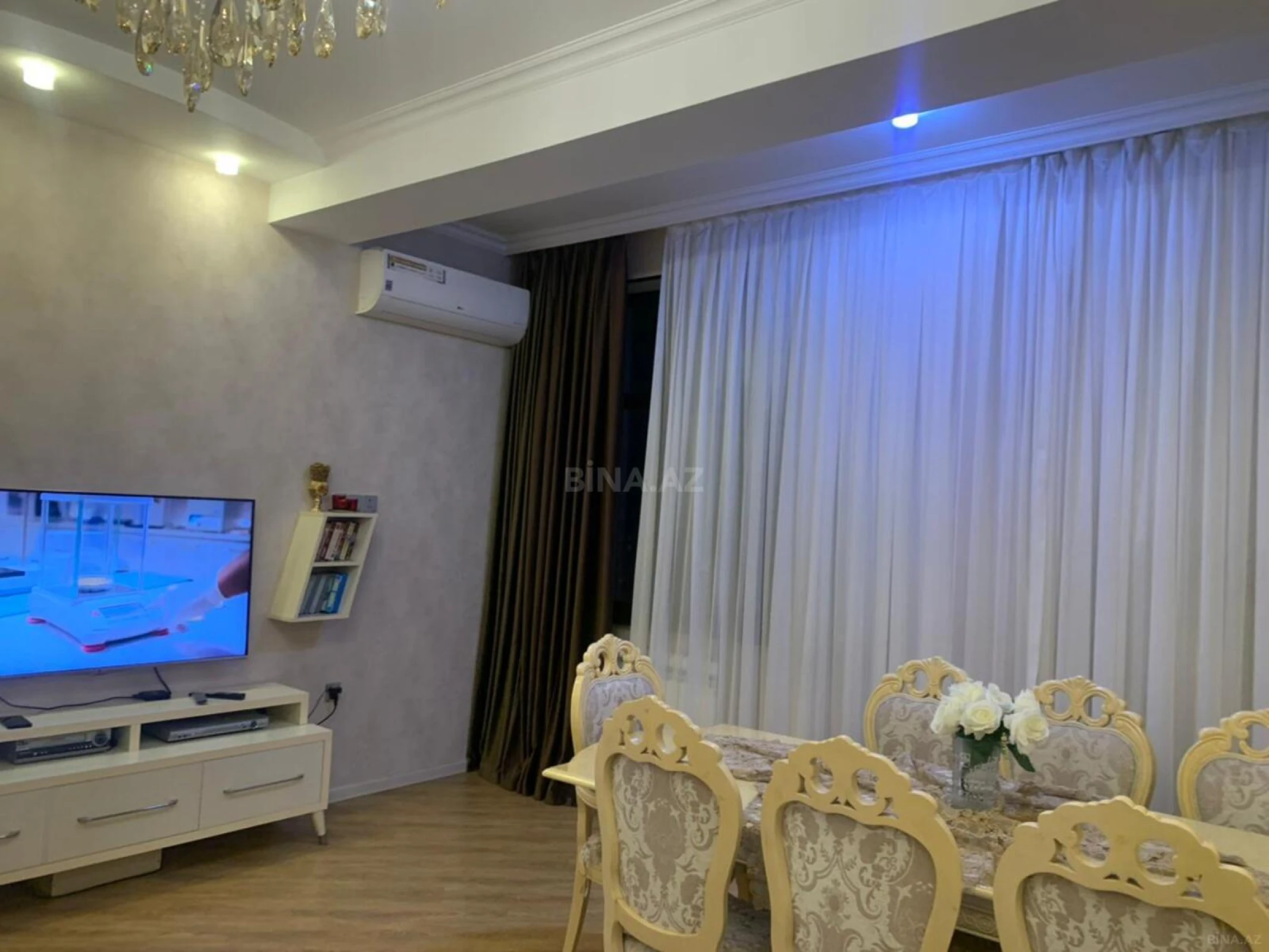 Satılır 3 otaqlı mənzil 113 m²