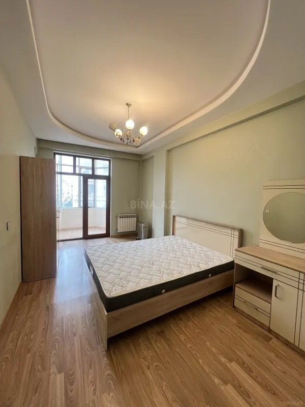 Kirayə verilir 2 otaqlı mənzil 77 m²