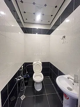 Kirayə verilir 2 otaqlı mənzil 77 m²