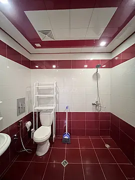 Kirayə verilir 2 otaqlı mənzil 77 m²