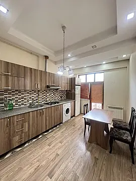 Kirayə verilir 2 otaqlı mənzil 77 m²