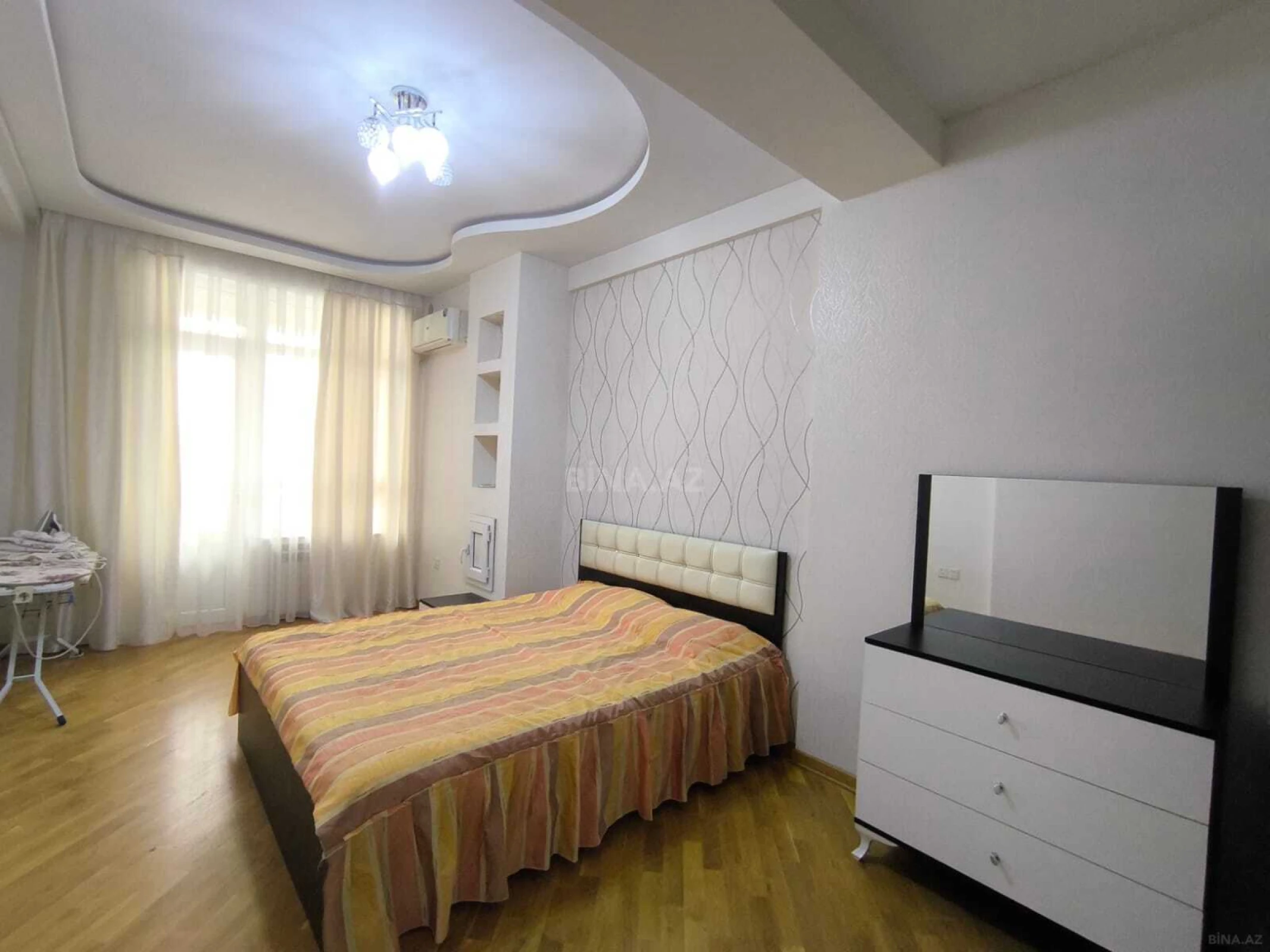 Kirayə verilir 3 otaqlı mənzil 100 m²
