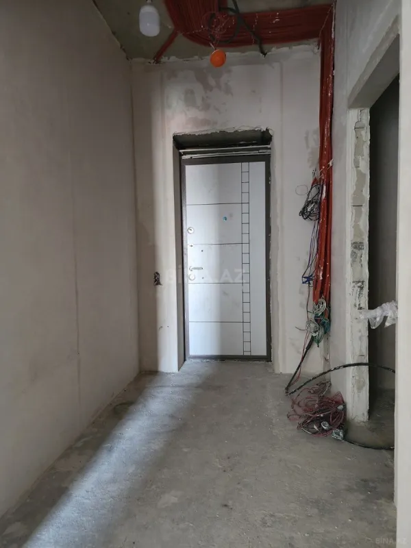 Satılır 3 otaqlı mənzil 148 m²