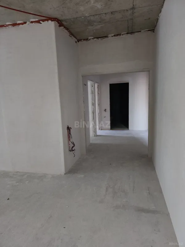 Satılır 3 otaqlı mənzil 148 m²