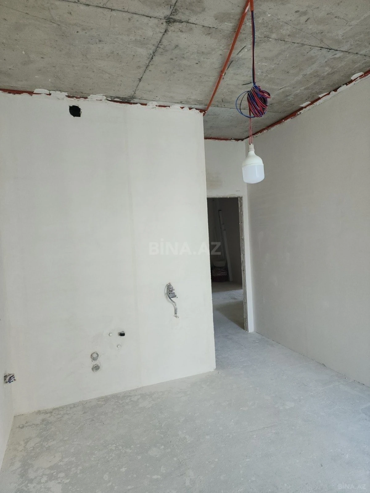 Satılır 3 otaqlı mənzil 148 m²
