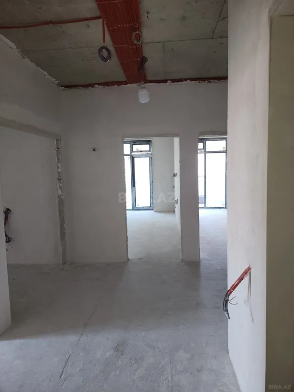 Satılır 3 otaqlı mənzil 148 m²