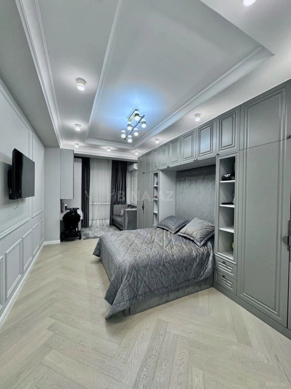 Satılır 3 otaqlı mənzil 153 m²