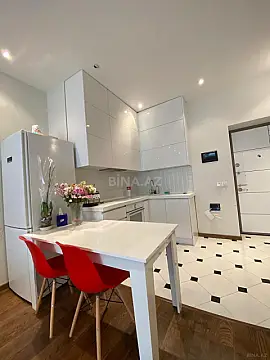 Kirayə verilir 2 otaqlı mənzil 70 m²