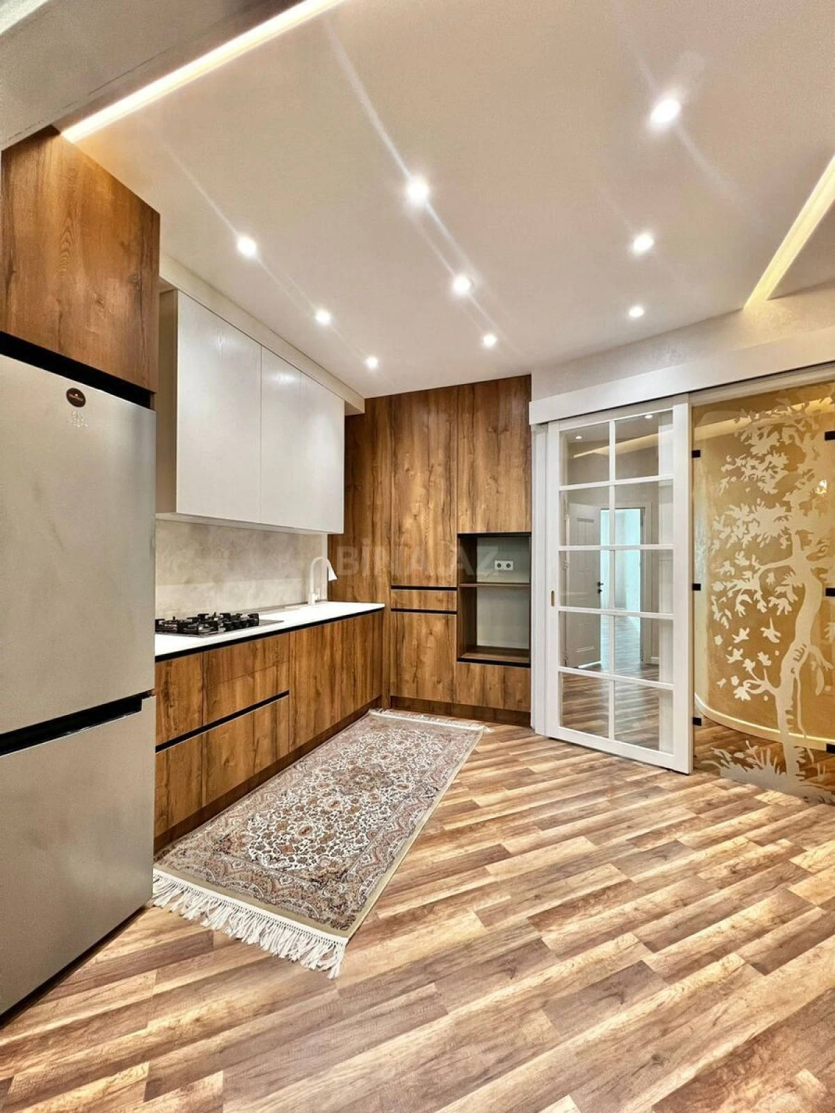 Satılır 3 otaqlı mənzil 94 m²