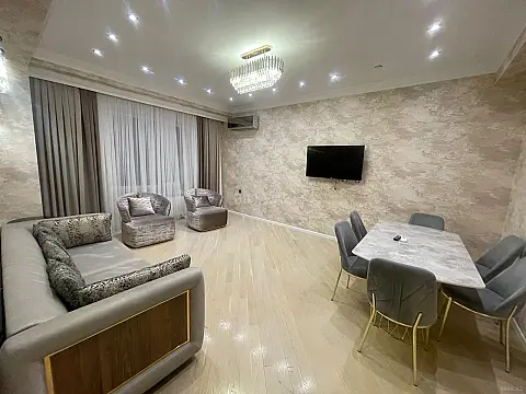 Kirayə verilir 3 otaqlı mənzil 130 m² — Bakı, Köhnə Günəşli 3 otaq 130.00 m²