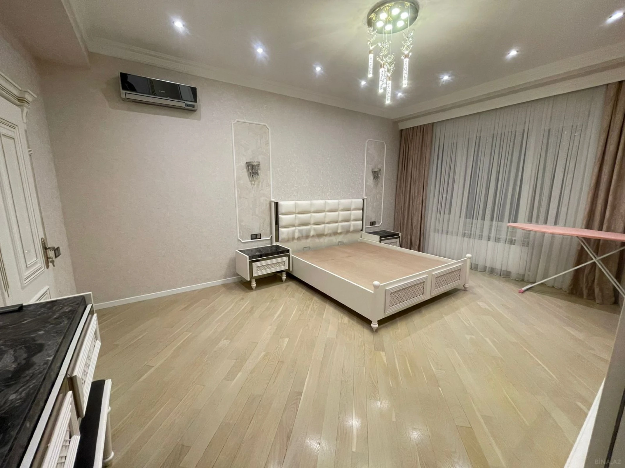 Kirayə verilir 3 otaqlı mənzil 130 m²