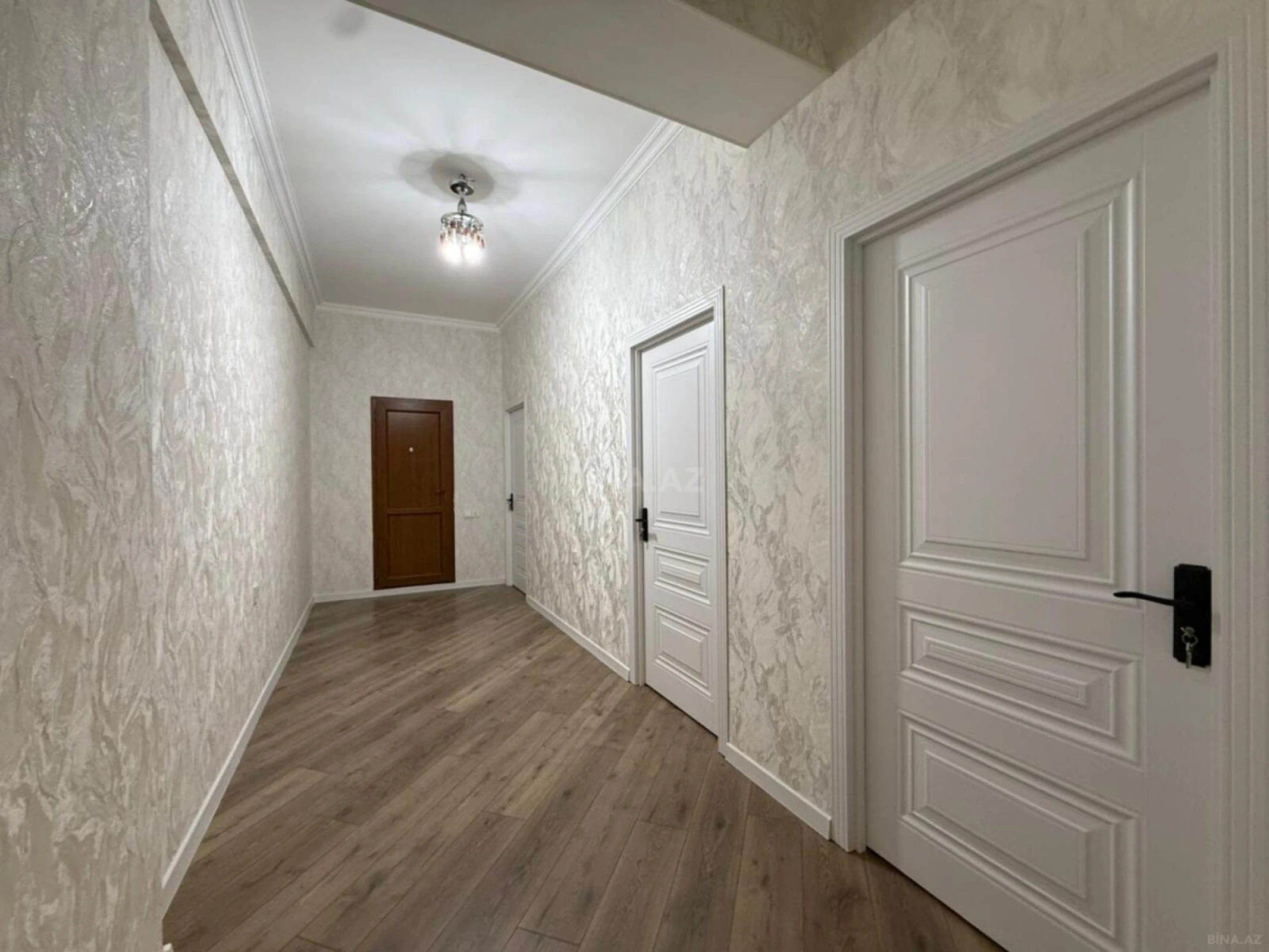 Satılır 2 otaqlı mənzil 90 m²