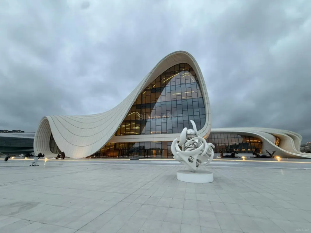 Satılır 2 otaqlı mənzil 90 m²