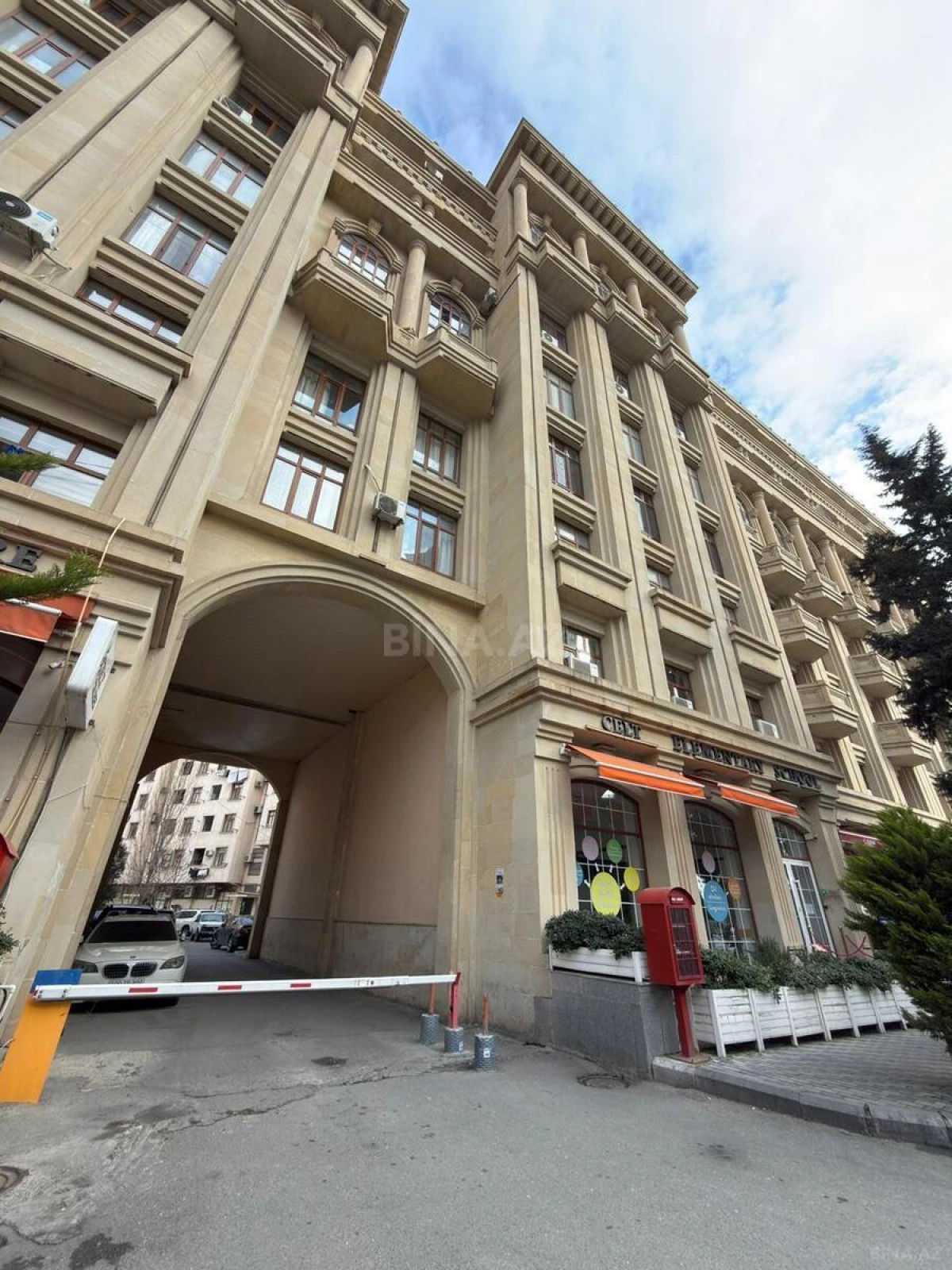 Satılır 2 otaqlı mənzil 90 m²