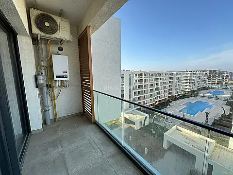 Satılır 1 otaqlı mənzil 57 m²