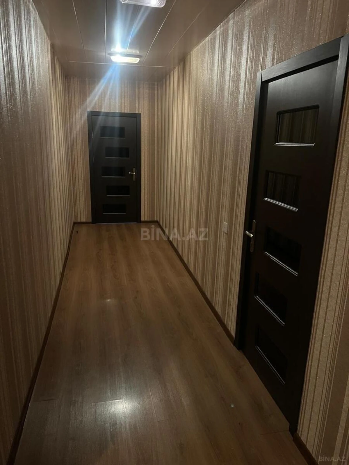 Satılır 2 otaqlı mənzil 81 m²