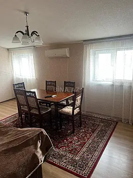 Satılır 2 otaqlı mənzil 81 m²