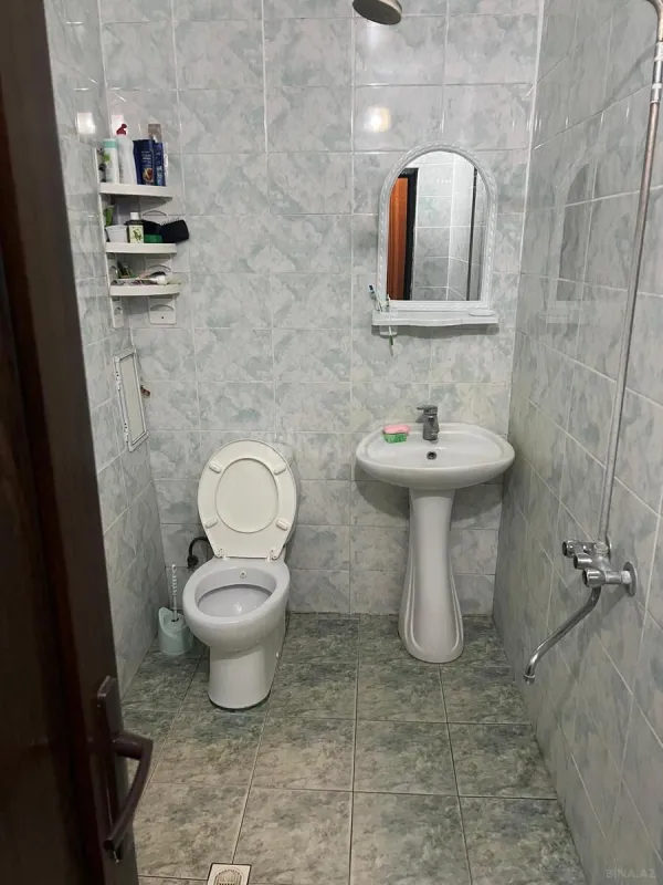 Satılır 2 otaqlı mənzil 81 m²