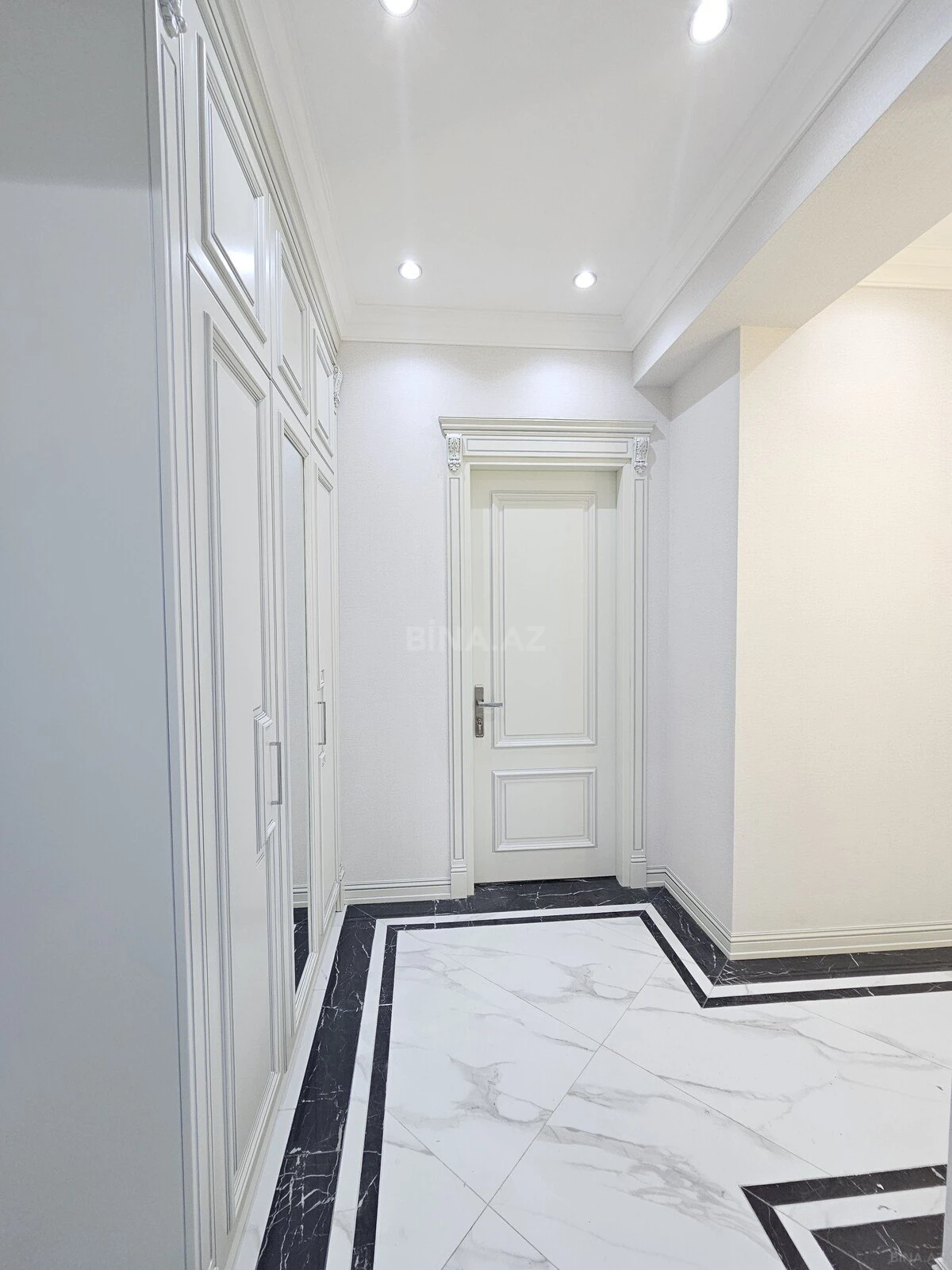 Satılır 3 otaqlı mənzil 100 m²