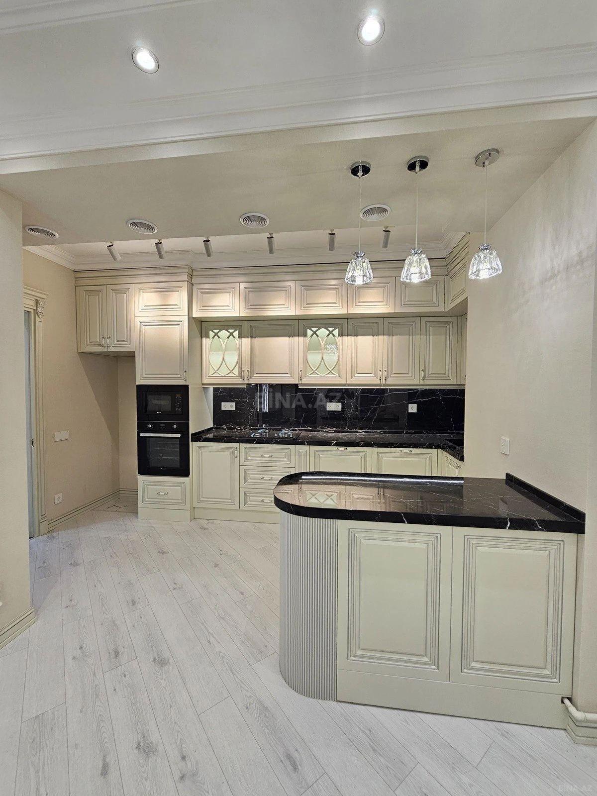 Satılır 3 otaqlı mənzil 100 m²