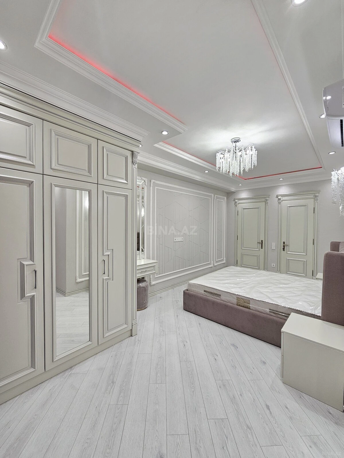 Satılır 3 otaqlı mənzil 100 m²