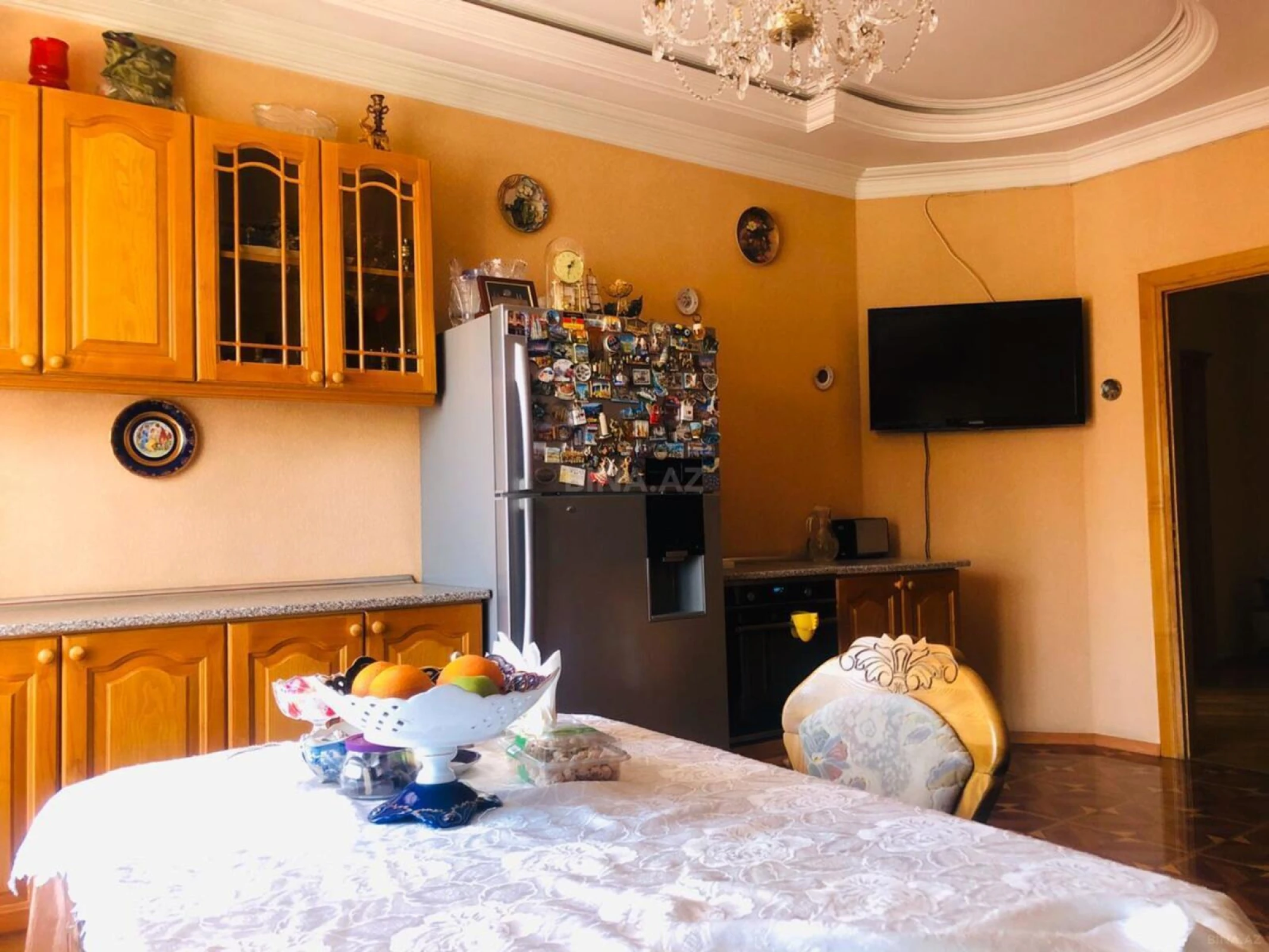 Satılır 4 otaqlı mənzil 176 m²