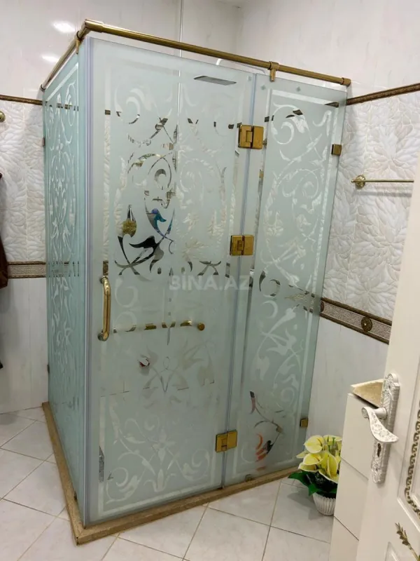 Satılır 5 otaqlı mənzil 230 m²