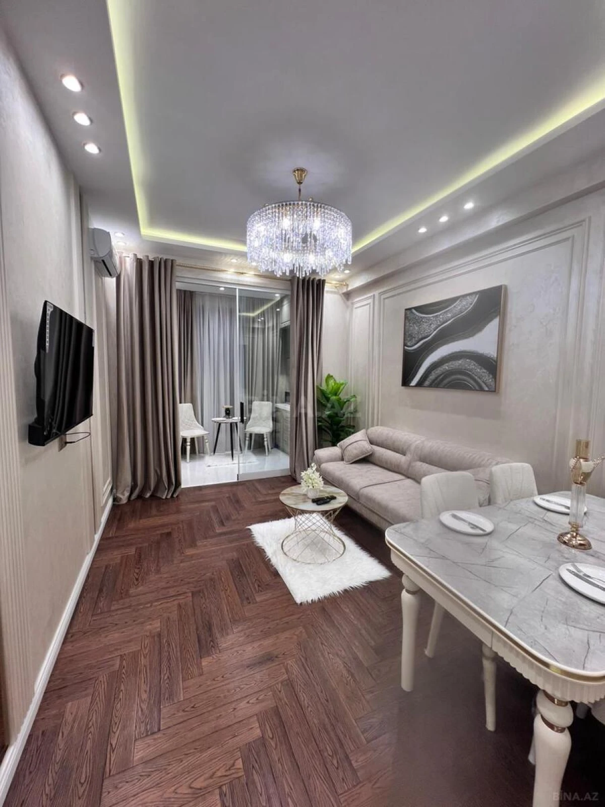 Kirayə verilir 2 otaqlı mənzil 71 m²