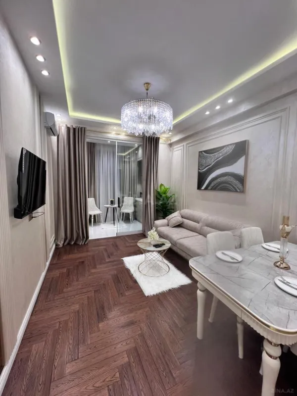 Kirayə verilir 2 otaqlı mənzil 71 m²