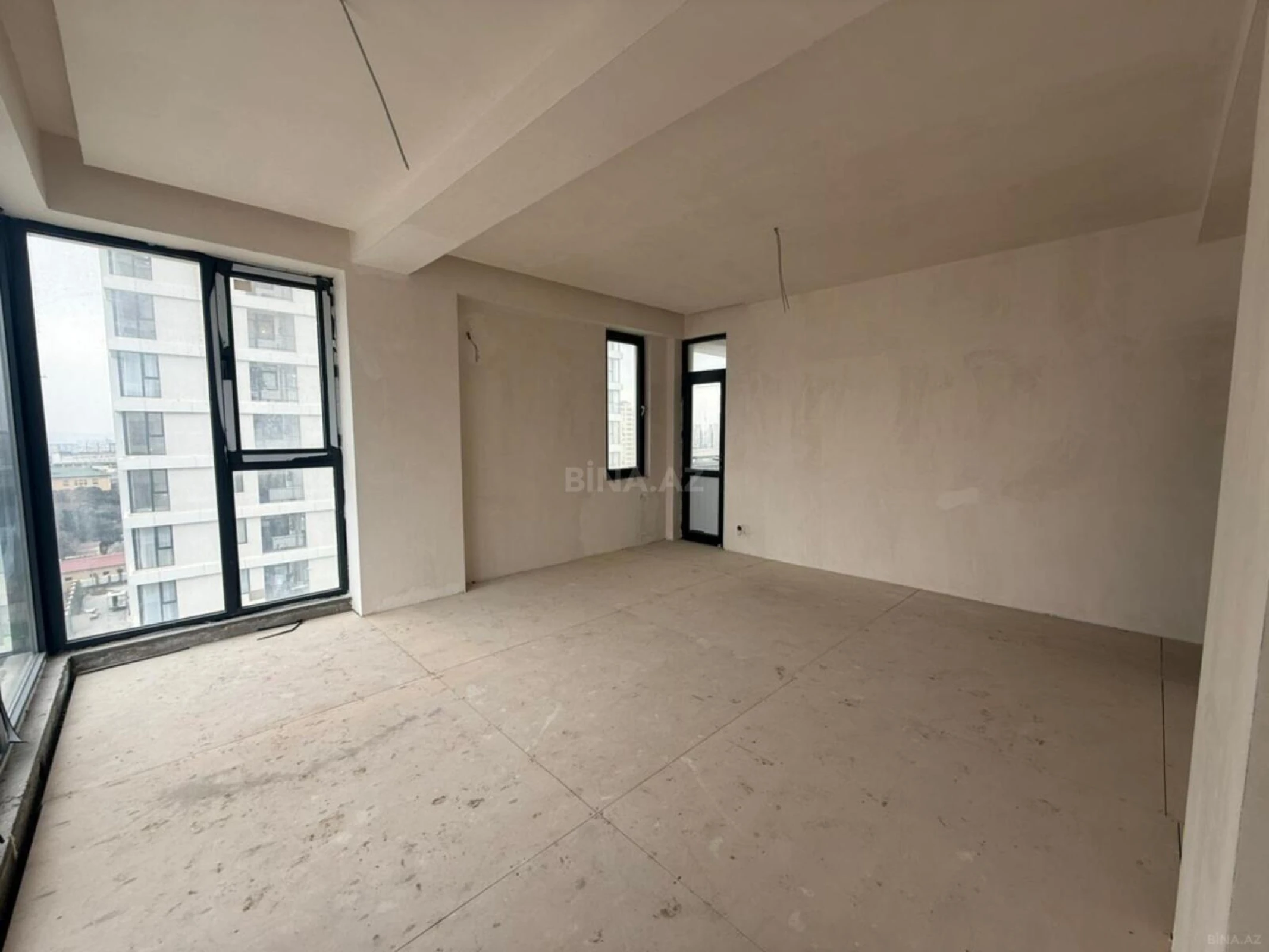 Satılır 3 otaqlı mənzil 76 m²