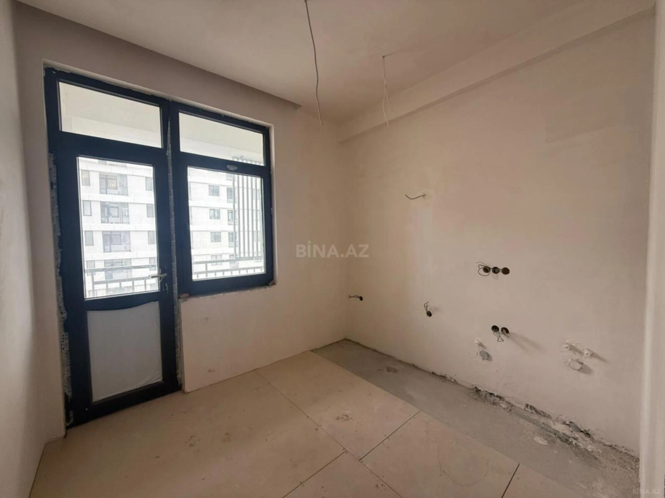 Satılır 3 otaqlı mənzil 76 m²