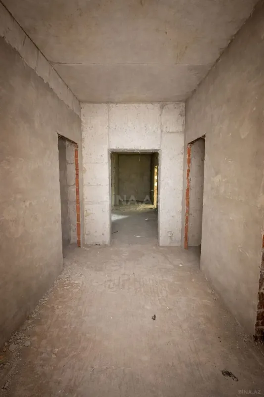 Satılır 4 otaqlı mənzil 164 m²