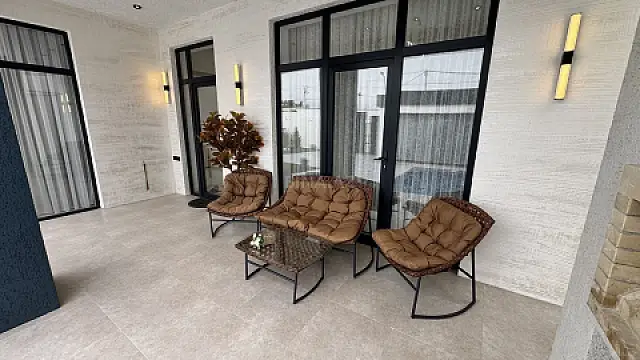 Satılır 4 otaqlı həyət evi 140 m²