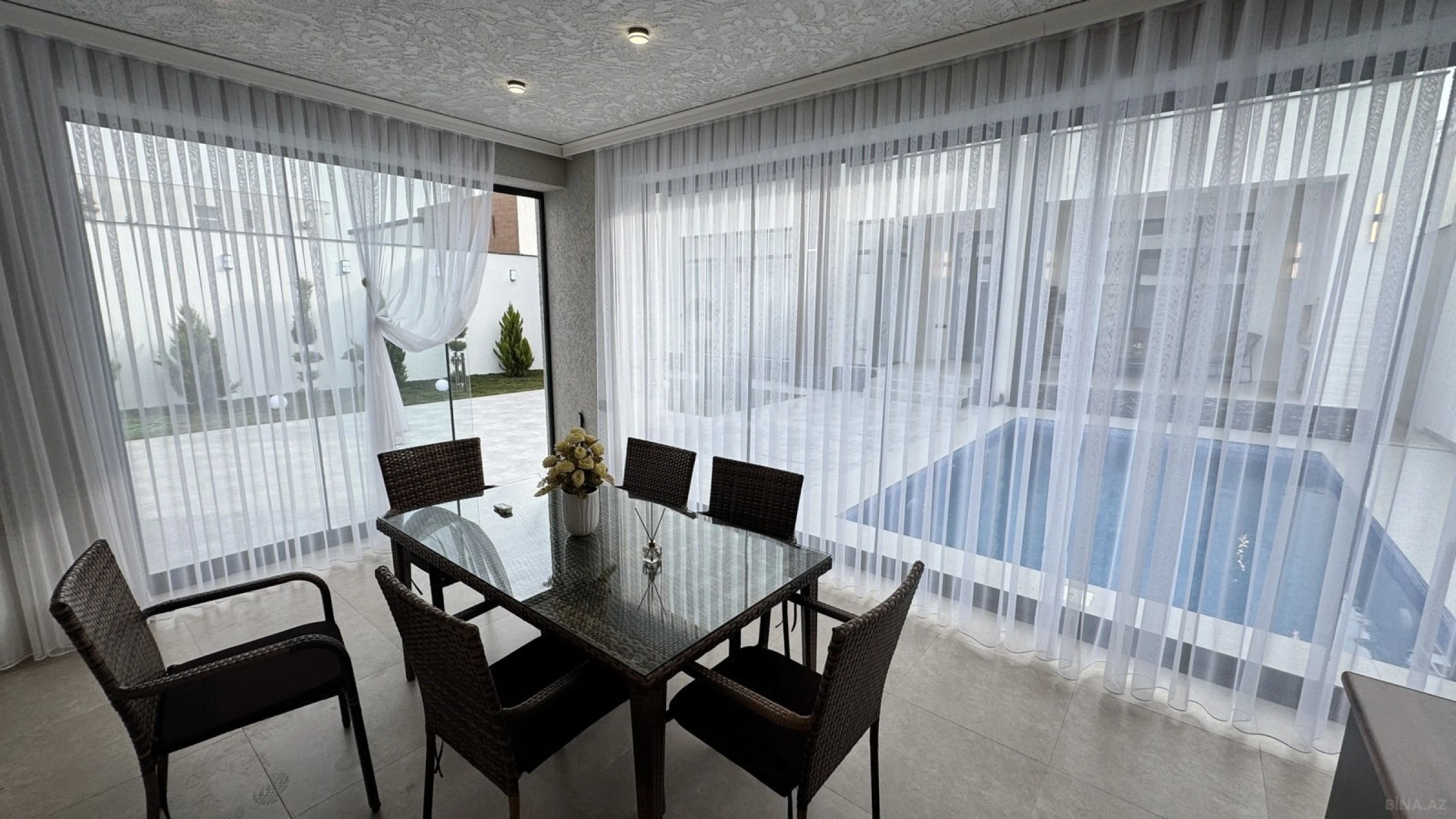 Satılır 4 otaqlı həyət evi 140 m²