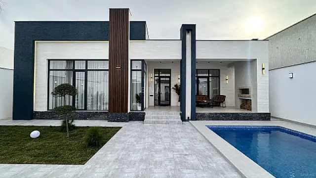 Satılır 4 otaqlı həyət evi 140 m²