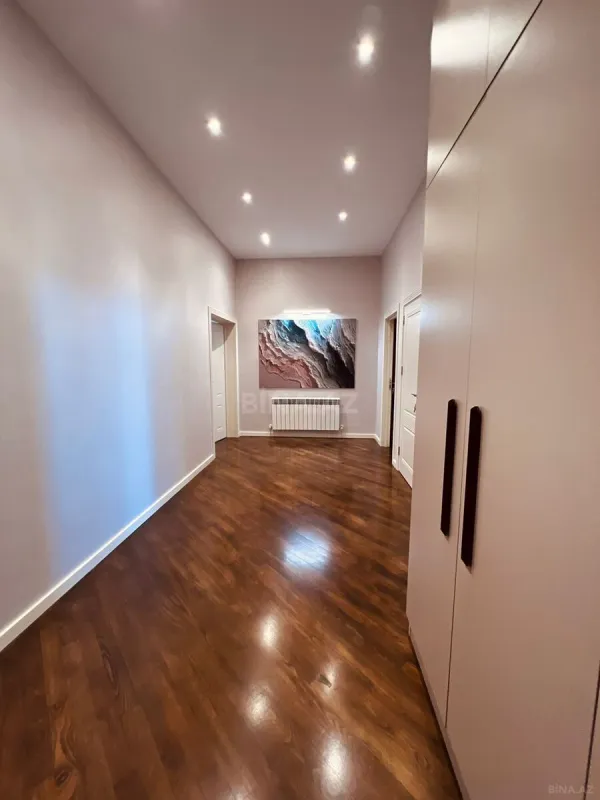 Satılır 3 otaqlı mənzil 160 m²