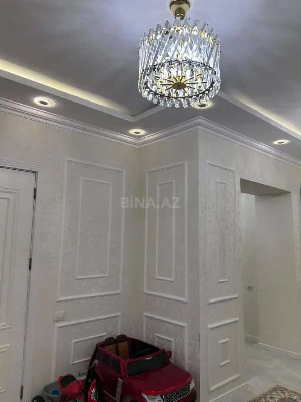 Satılır 3 otaqlı mənzil 148 m²
