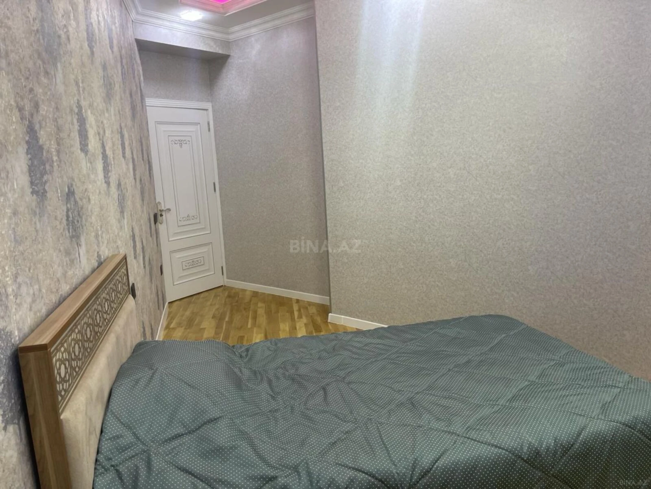 Kirayə verilir 3 otaqlı mənzil 120 m²