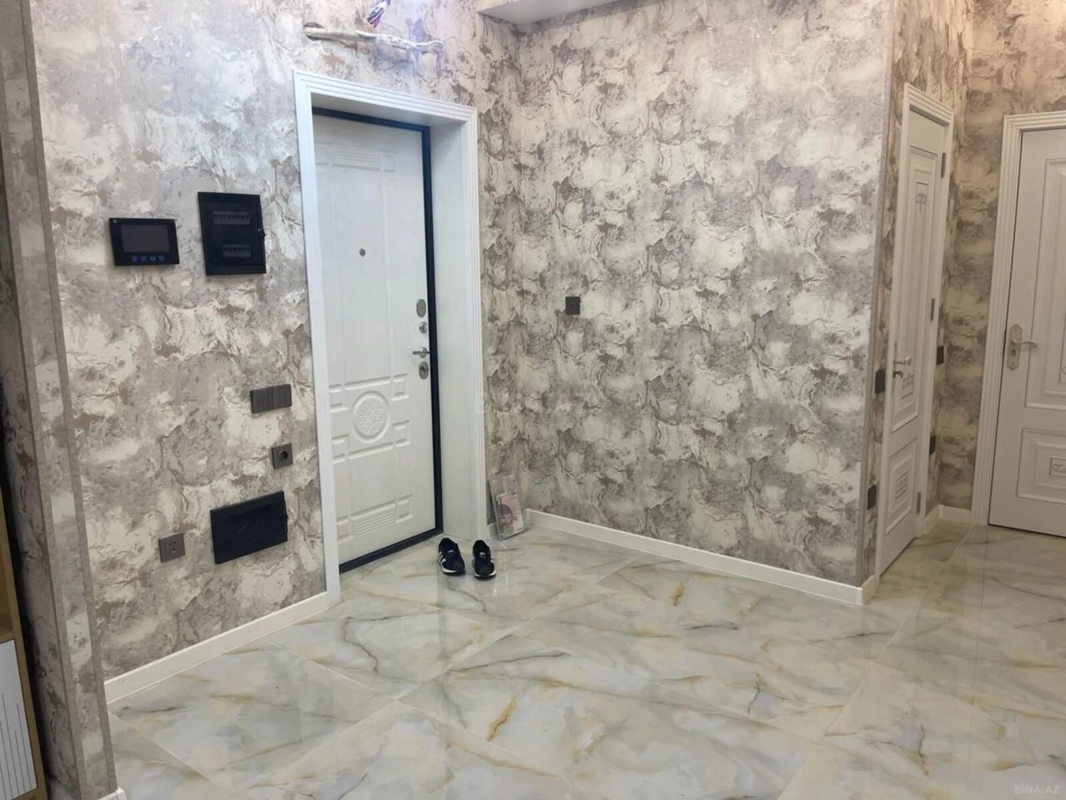 Kirayə verilir 3 otaqlı mənzil 120 m²