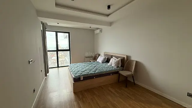 Kirayə verilir 3 otaqlı mənzil 150 m²