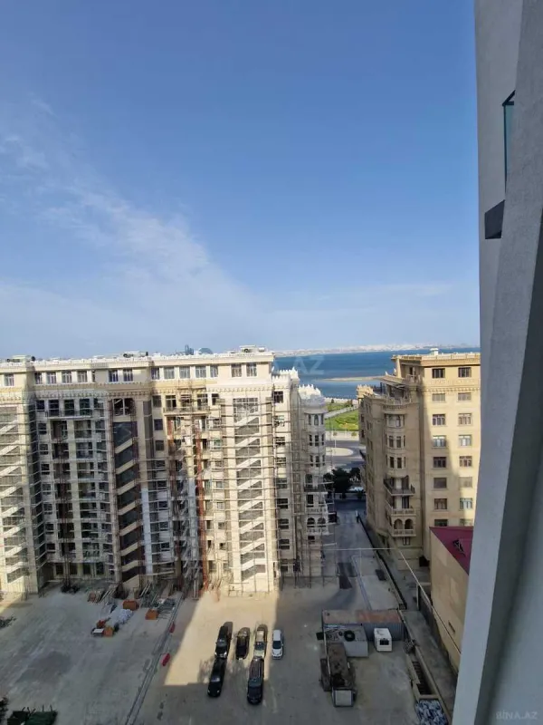 Kirayə verilir 3 otaqlı mənzil 150 m²