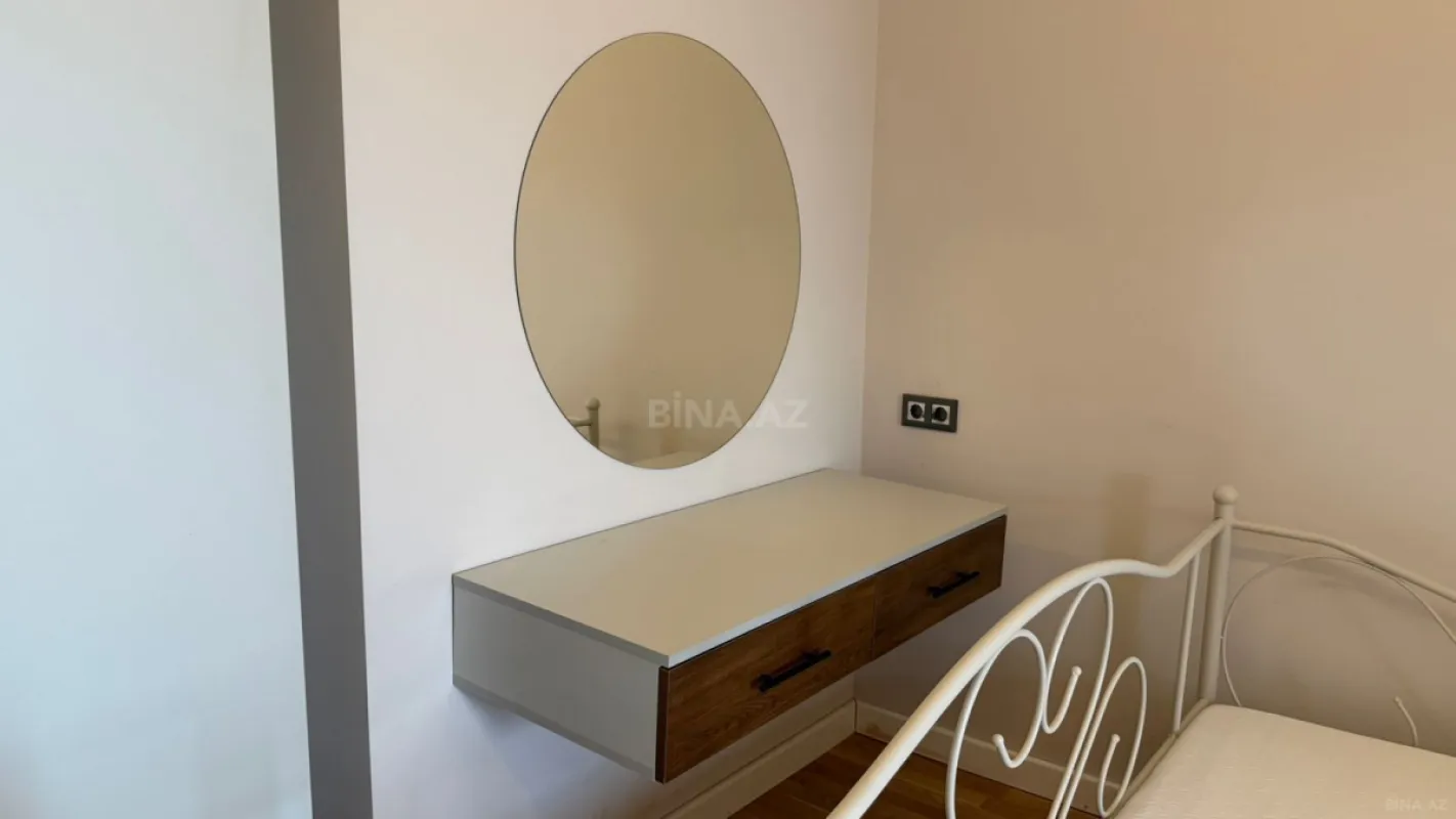 Kirayə verilir 3 otaqlı mənzil 150 m²