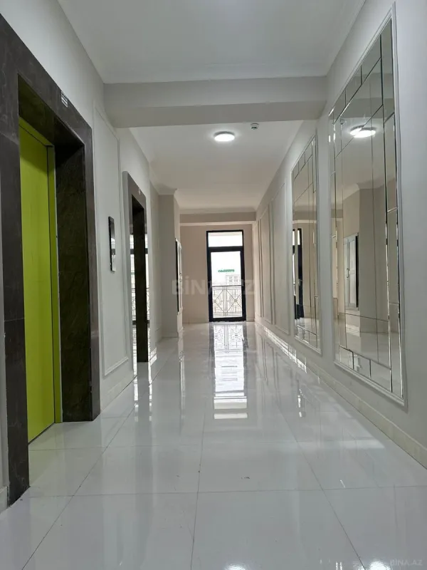 Satılır 2 otaqlı mənzil 92 m²